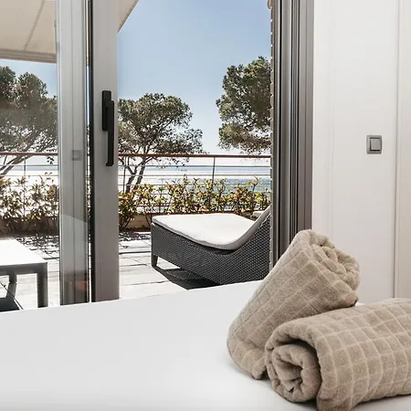 Апартаменты Vista Mar - Canyelles Petites Platja *
